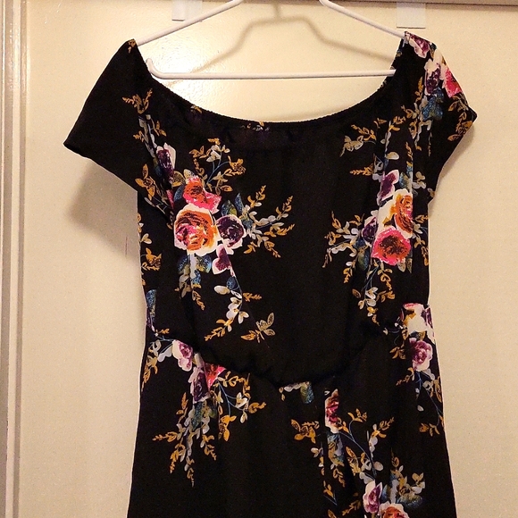 Shein Curve Romper 1XL Black and Floral - Picture 1 of 9